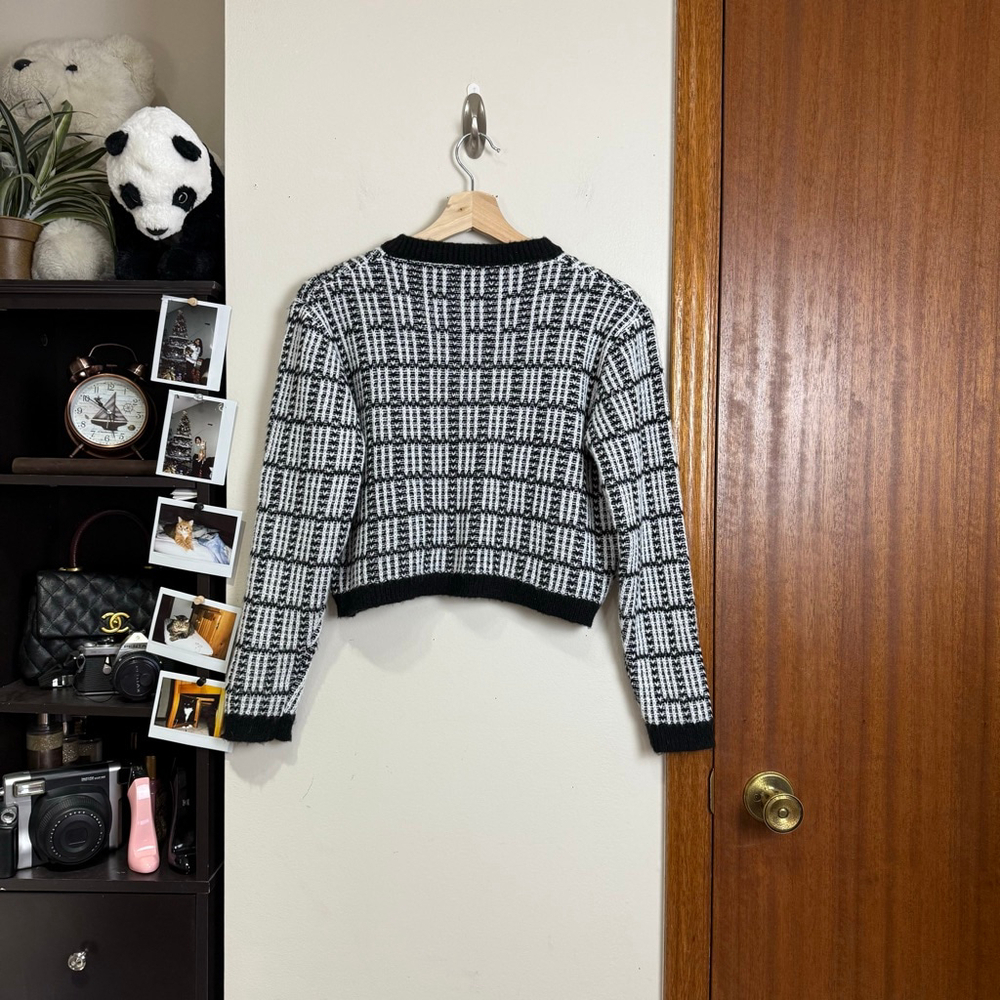 NWT Cardigan Women Size Medium Black and White Knit Crochet Cropped Button-up - Picture 13 of 16